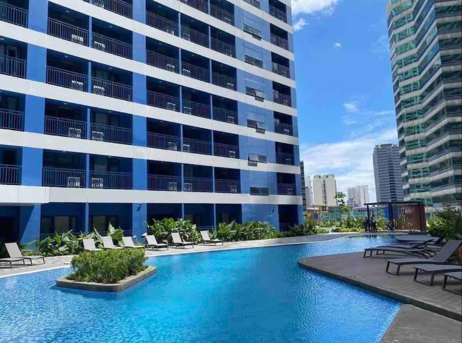 Apartment In Air Residences, Makati With Wifi, Netflix, Pool, Mall And More Manila Exterior photo